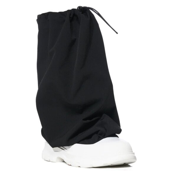 Callie Lives Miz AZALEA WANG Airlea Slouchy Black Sneaker Boot 7 - Picture 6 of 7